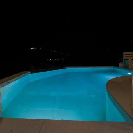 Sene - Sea Front Luxury Plakias